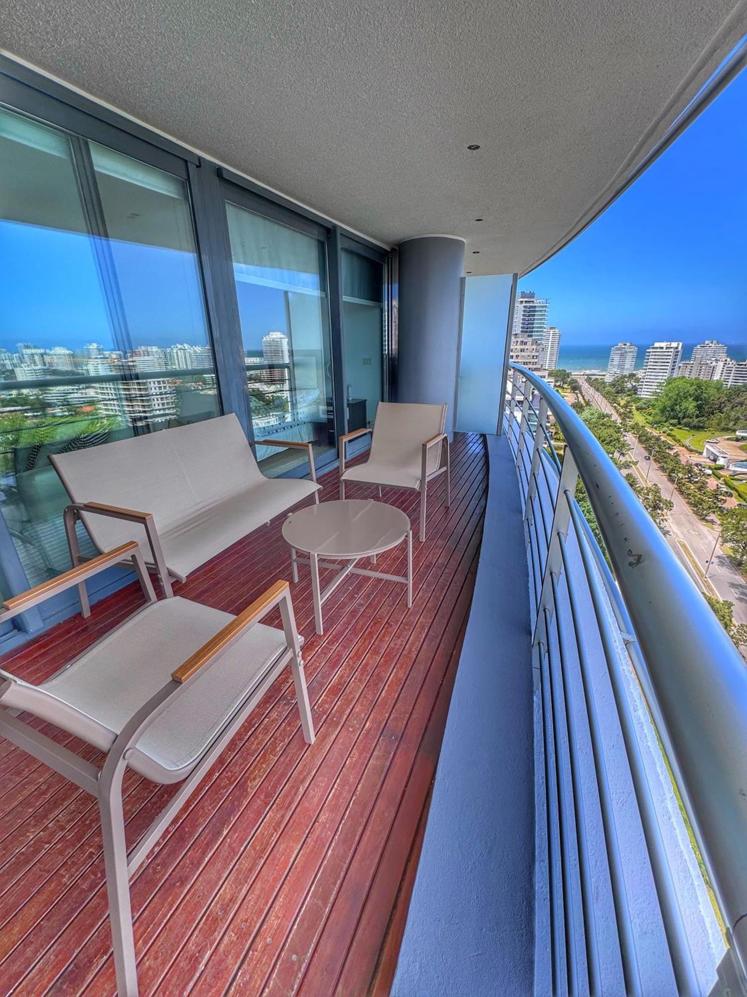 Apartamentos Torre Tressesenta Punta del Este Exterior foto