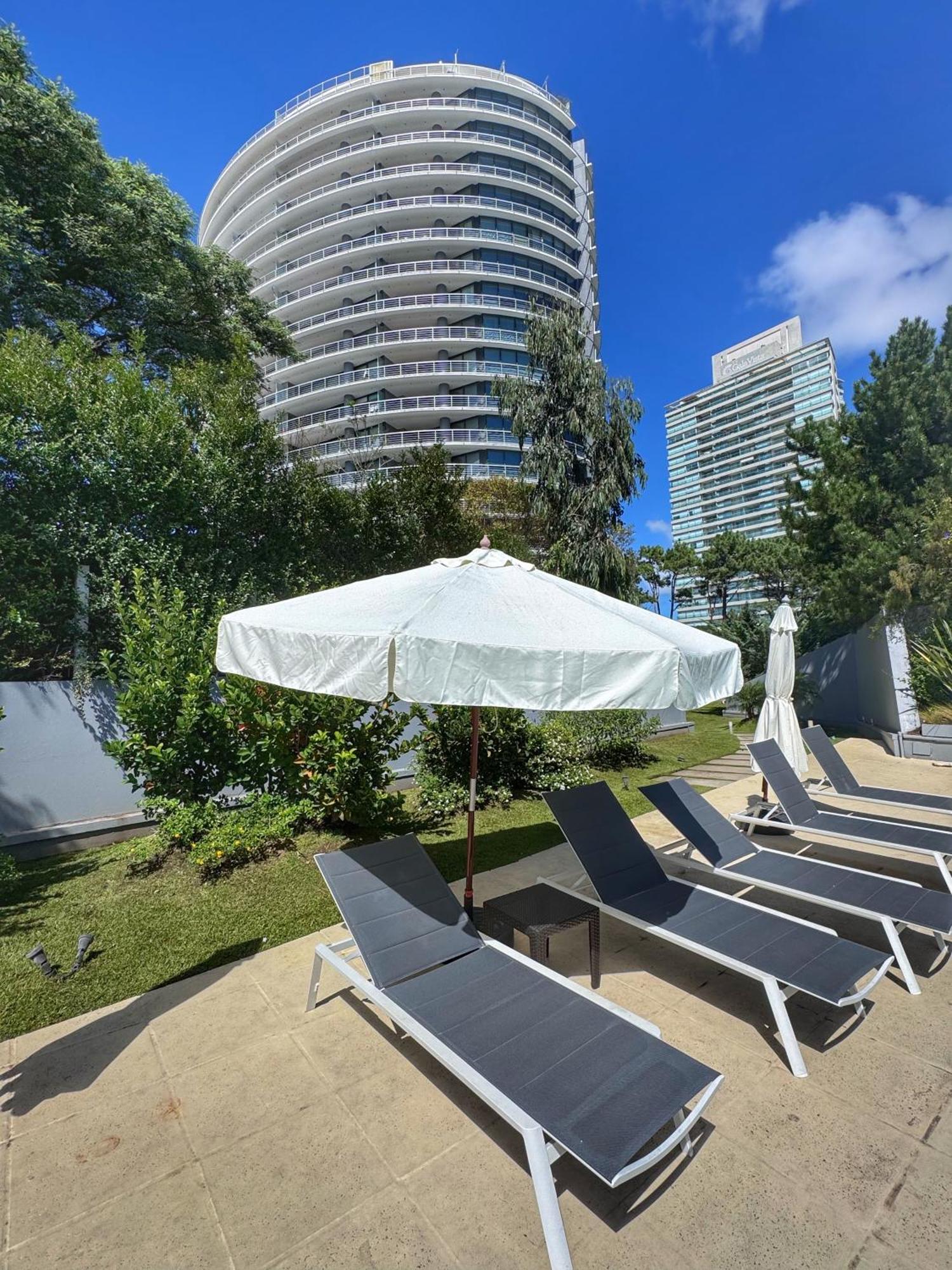 Apartamentos Torre Tressesenta Punta del Este Exterior foto