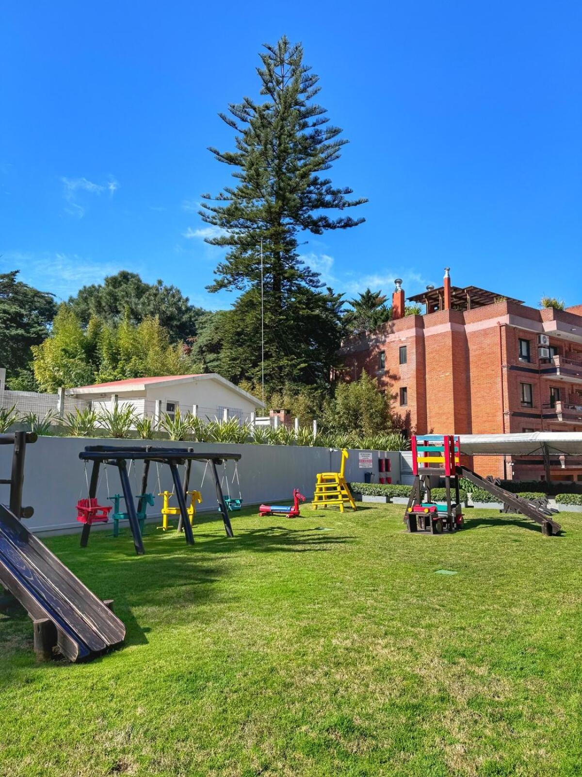 Apartamentos Torre Tressesenta Punta del Este Exterior foto