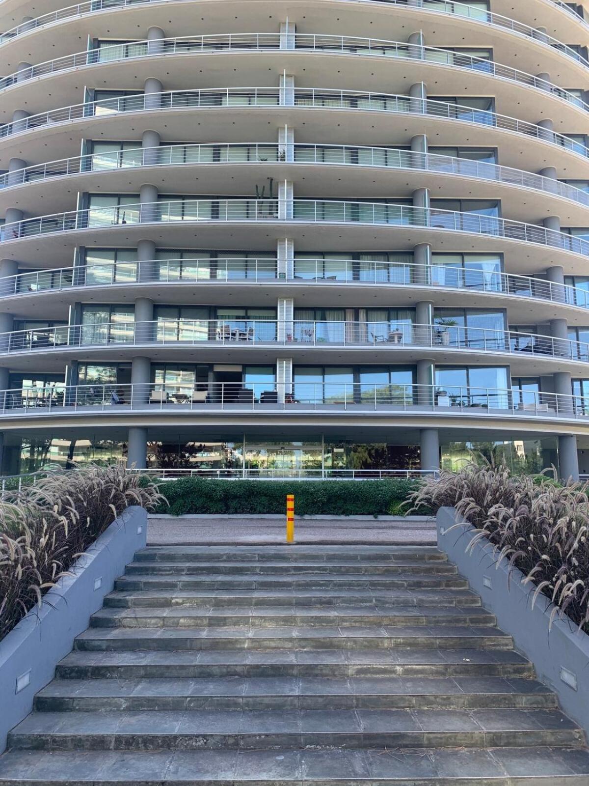 Apartamentos Torre Tressesenta Punta del Este Exterior foto